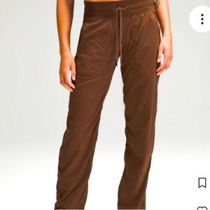 Lululemon Dance Studio Mid-Rise Jogger
Full Length 🐻